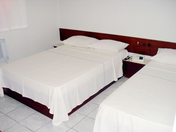 Imagen de la habitación del Hotel Cai&ccedil;ara. Foto 8