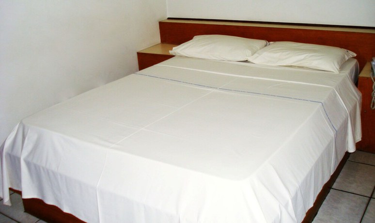Imagen de la habitación del Hotel Cai&ccedil;ara. Foto 14