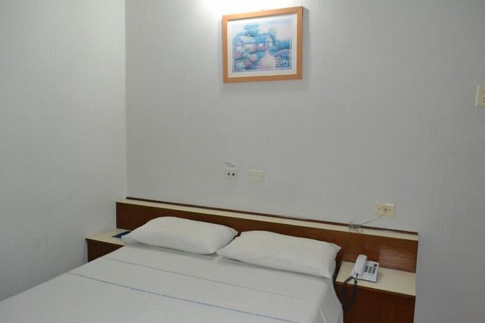 Imagen de la habitación del Hotel Cai&ccedil;ara. Foto 16