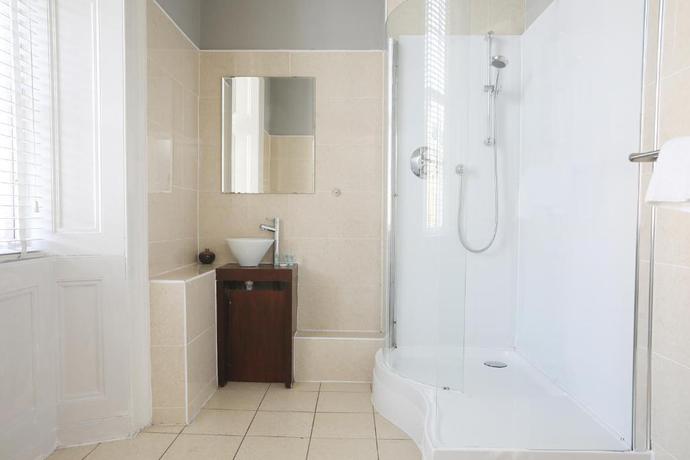 Imagen de la habitación del Hotel Cairn, Edimburgo. Foto 10