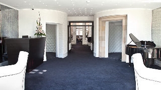 Imagen del bar/restaurante del Hotel Cairn Lodge. Foto 4