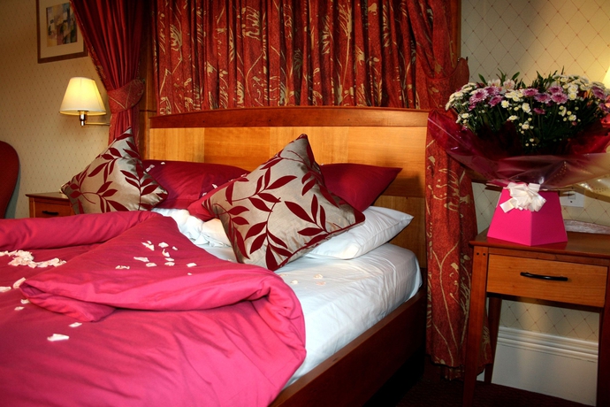 Imagen de la habitación del Hotel Cairndale. Foto 10