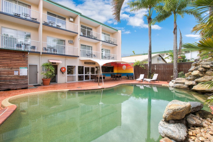 Imagen de la piscina del Hotel Cairns City Sheridan. Foto 16