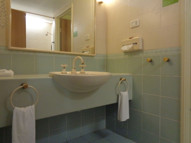 Imagen de la habitación del Hotel Cairns Colonial Club Resort. Foto 5