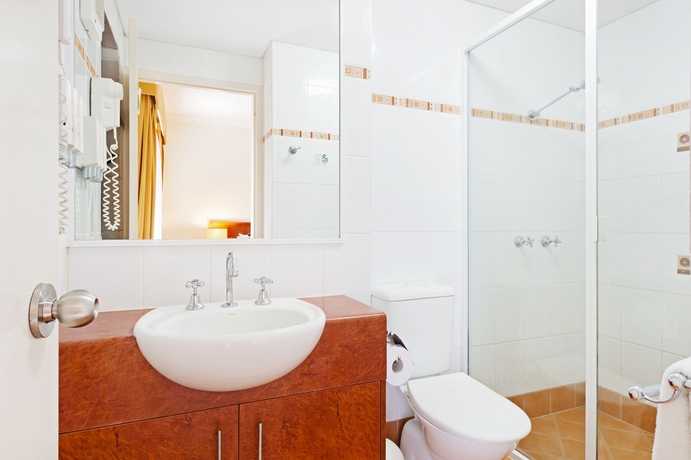 Imagen de la habitación del Hotel Cairns Queens Court. Foto 12