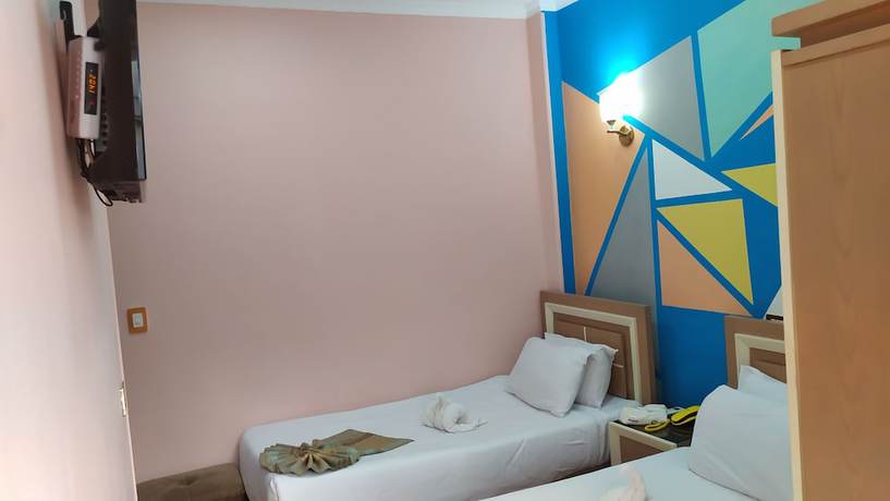 Imagen de la habitación del Hotel Cairo. Foto 4