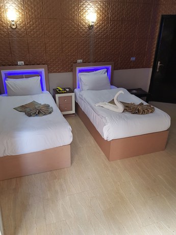 Imagen de la habitación del Hotel Cairo. Foto 8