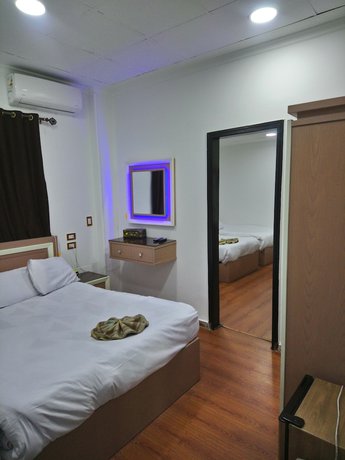 Imagen de la habitación del Hotel Cairo. Foto 11