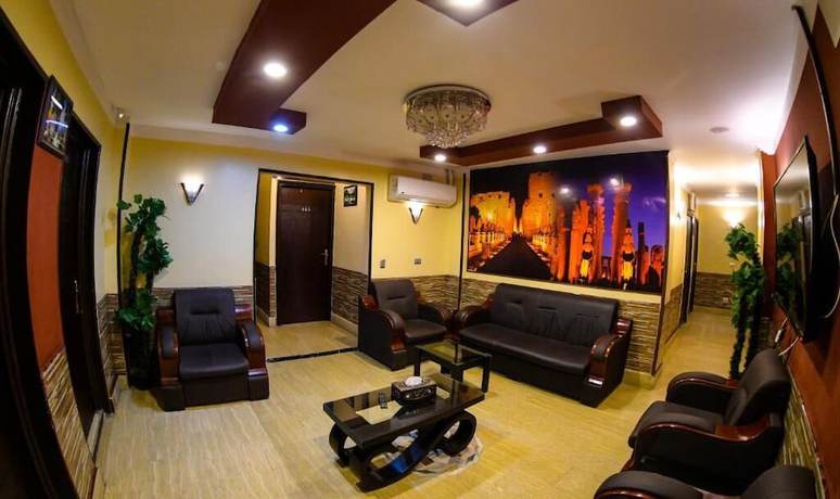 Imagen general del Hotel Cairo. Foto 1