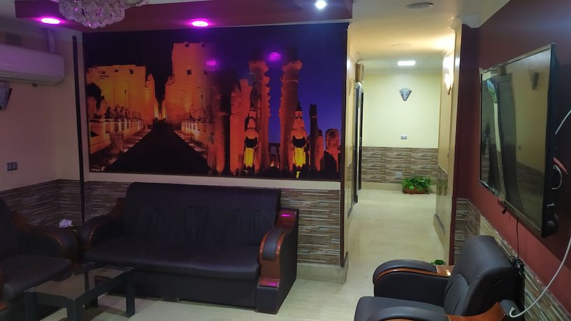 Imagen del bar/restaurante del Hotel Cairo. Foto 2