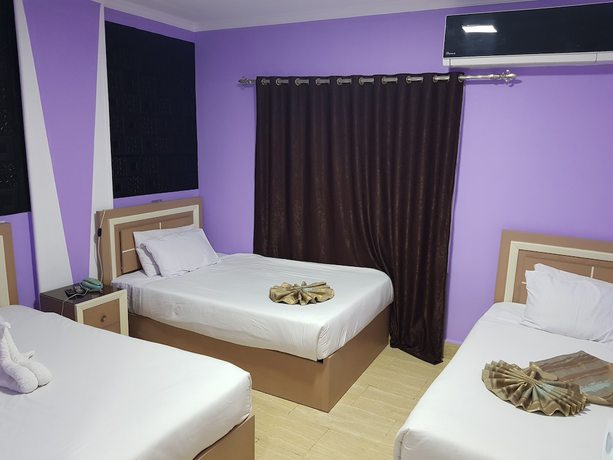 Imagen de la habitación del Hotel Cairo. Foto 17