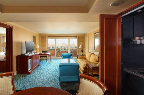 Imagen de la habitación del Hotel Cairo Marriott. Foto 9
