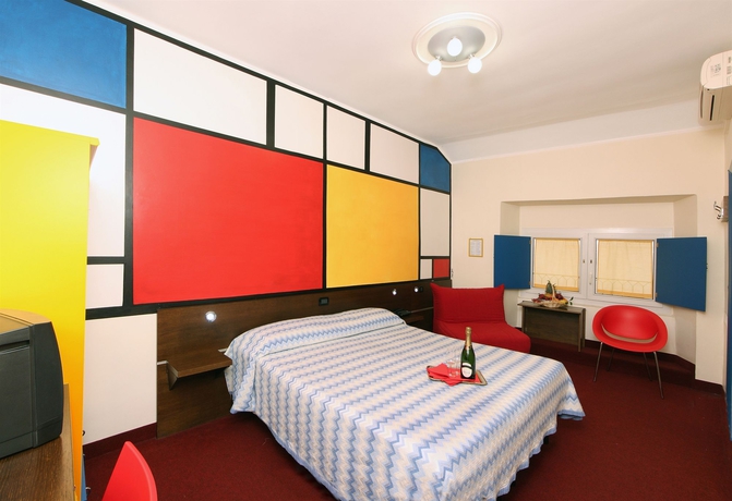 Imagen de la habitación del Hotel Cairoli. Foto 7