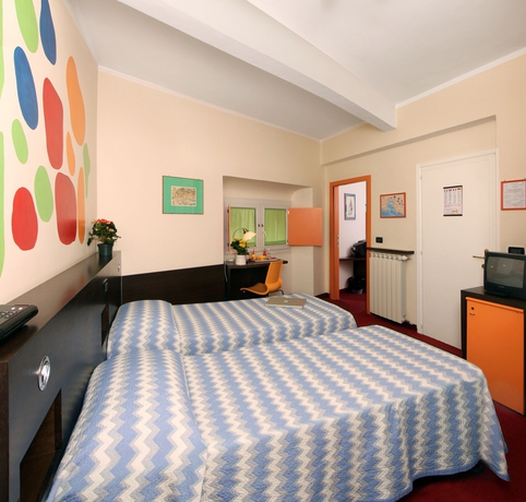 Imagen de la habitación del Hotel Cairoli. Foto 11