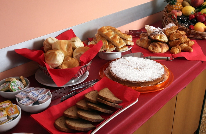 Imagen del bar/restaurante del Hotel Cairoli. Foto 4