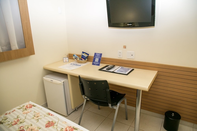 Imagen de la habitación del Hotel Caiua Express. Foto 10