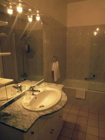 Imagen de la habitación del Hotel Cajarc Blue. Foto 5