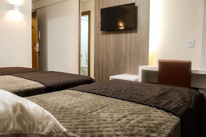 Imagen de la habitación del Hotel Caju De Ouro. Foto 7