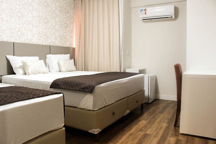 Imagen de la habitación del Hotel Caju De Ouro. Foto 13
