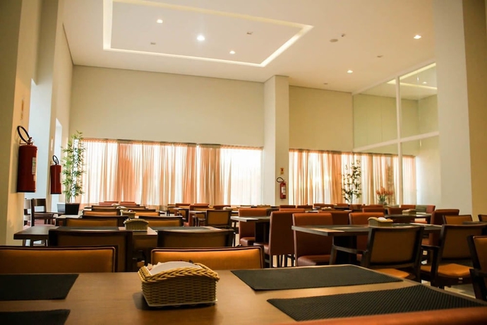 Imagen del bar/restaurante del Hotel Caju De Ouro. Foto 3