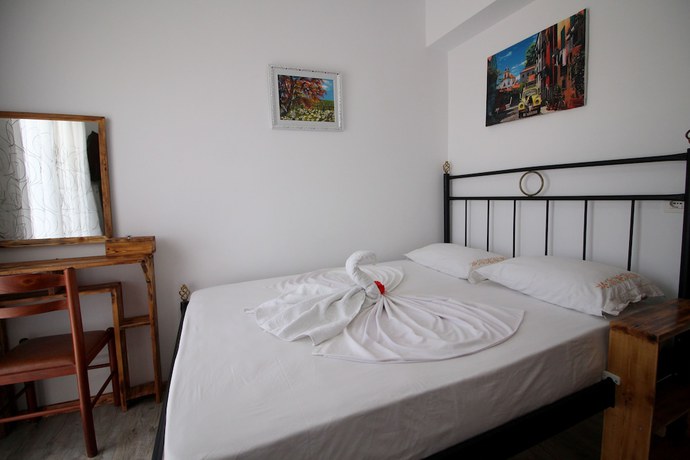 Imagen de la habitación del Hotel Cakalli. Foto 6