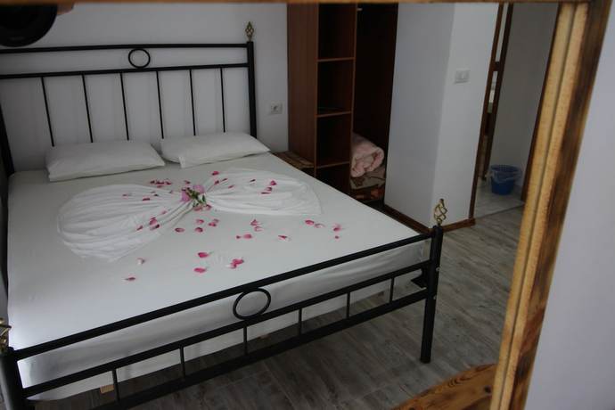 Imagen de la habitación del Hotel Cakalli. Foto 9