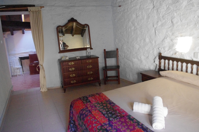 Imagen de la habitación del Hotel Cal Miquel De Ventol&agrave;. Foto 5