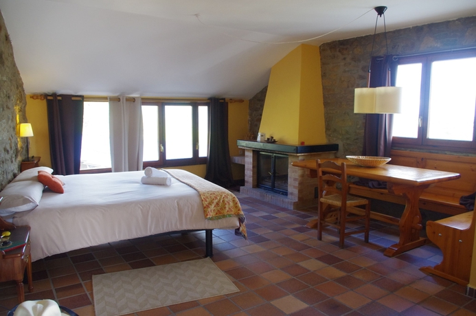 Imagen de la habitación del Hotel Cal Miquel De Ventol&agrave;. Foto 6