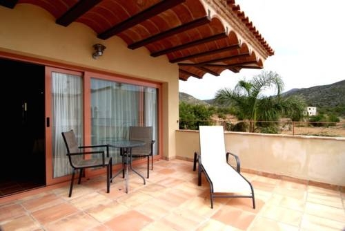 Imagen general del Hotel Cal Naudi. Foto 6