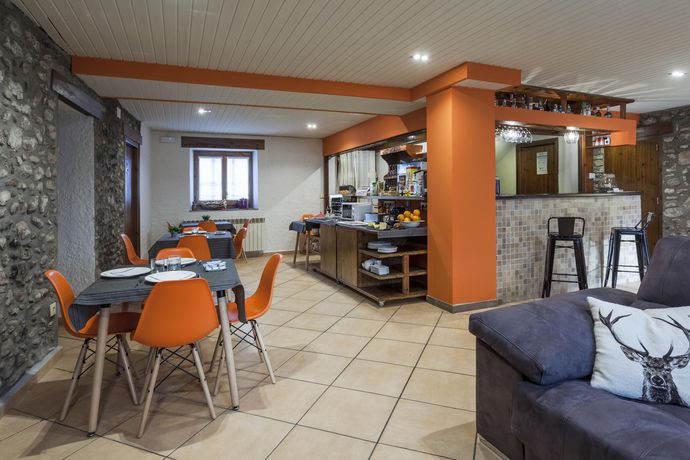 Imagen del bar/restaurante del Hotel Cal Rei De Talló. Foto 3