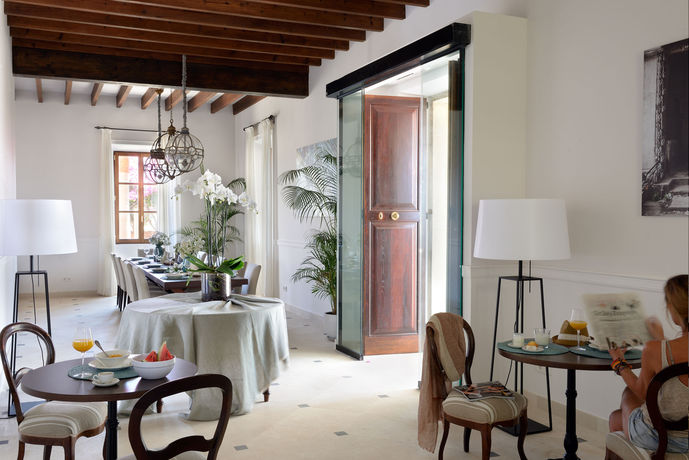 Imagen del bar/restaurante del Hotel Cal Reiet Holistic Retreat. Foto 2