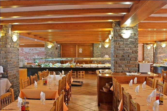 Imagen del bar/restaurante del Hotel Cal Ruiz. Foto 3