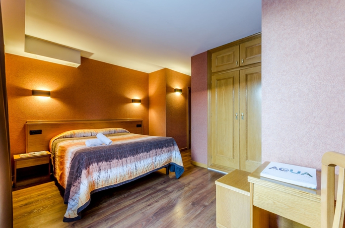 Imagen de la habitación del Hotel Cal Ruiz. Foto 10