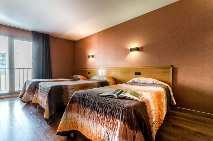 Imagen de la habitación del Hotel Cal Ruiz. Foto 13