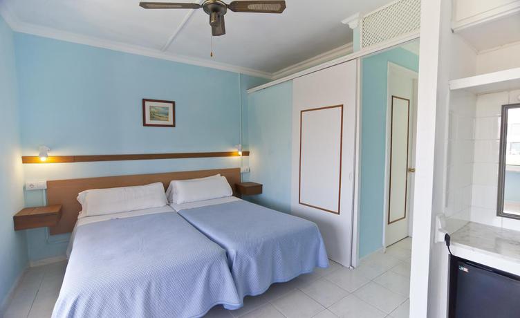 Imagen general del Hotel Cala Bona and Mar Blava Hotels. Foto 14