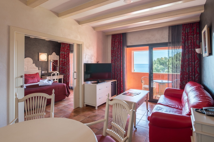 Imagen de los interiores del Hotel Cala Del Pi - Adults Only. Foto 14