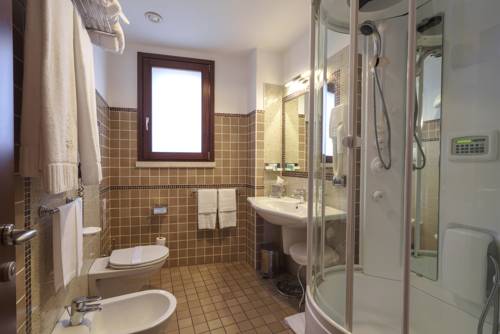 Imagen de la habitación del Hotel Cala Del Porto. Foto 8