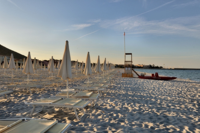 Imagen de los exteriores del Hotel Cala Della Torre. Foto 10