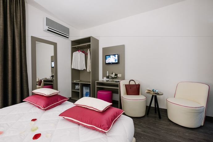 Imagen de la habitación del Hotel Cala Di Forno. Foto 10
