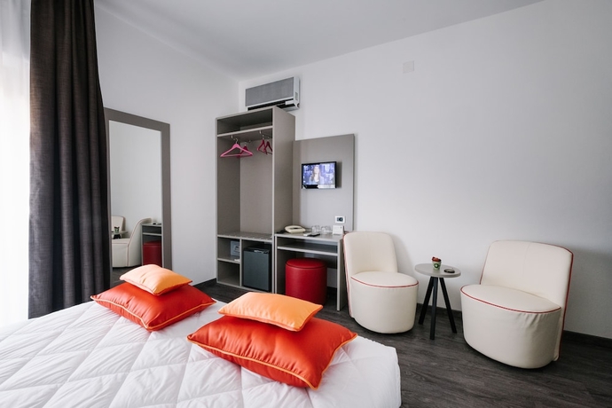 Imagen de la habitación del Hotel Cala Di Forno. Foto 11