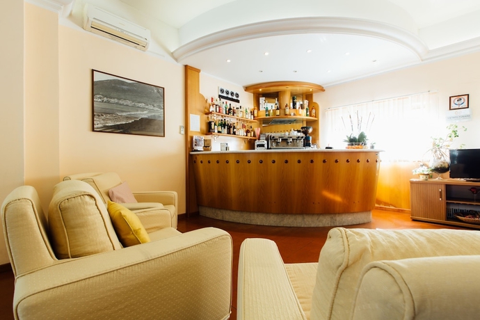Imagen del bar/restaurante del Hotel Cala Di Forno. Foto 2