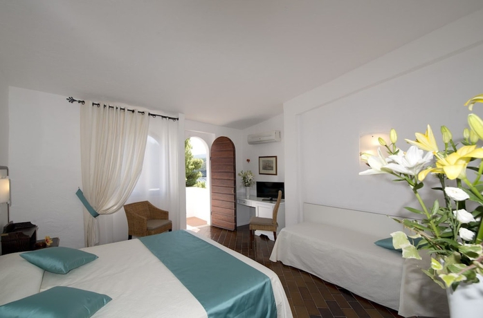 Imagen de la habitación del Hotel Cala Di Mola. Foto 3