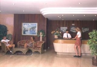 Imagen de los interiores del Hotel Cala Figuera. Foto 7