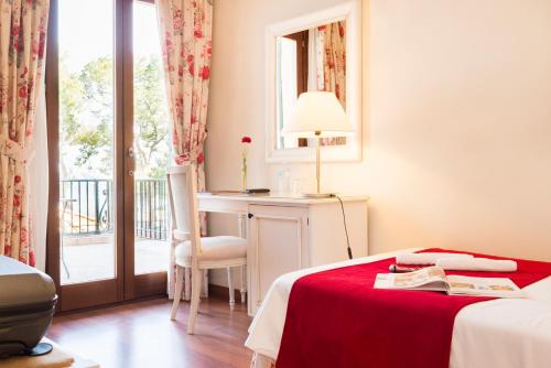 Imagen de la habitación del Hotel Cala Fornells. Foto 3