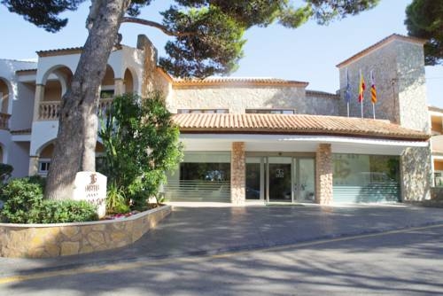 Imagen de los exteriores del Hotel Cala Gat. Foto 9