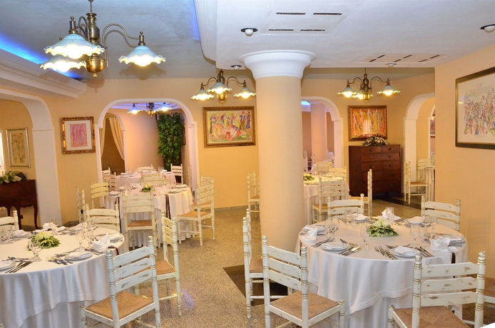 Imagen del bar/restaurante del Hotel Cala Ginepro Resort. Foto 2