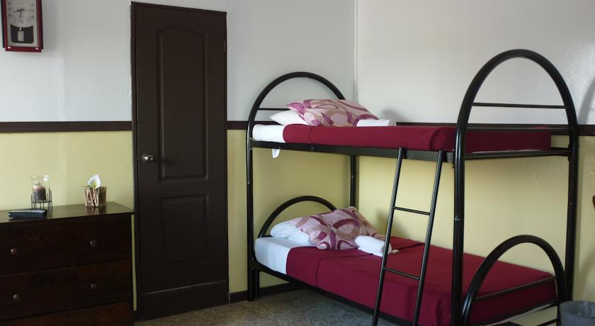 Imagen de la habitación del Hotel Cala Inn Bandb Airport. Foto 2