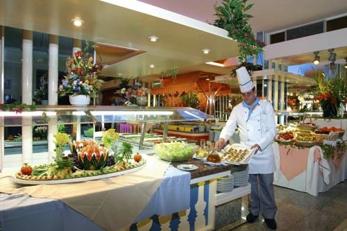 Imagen general del Hotel Cala Llonga Resort. Foto 3