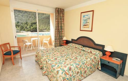 Imagen general del Hotel Cala Llonga Resort. Foto 5