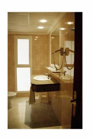 Imagen general del Hotel Cala Llonga Resort. Foto 6